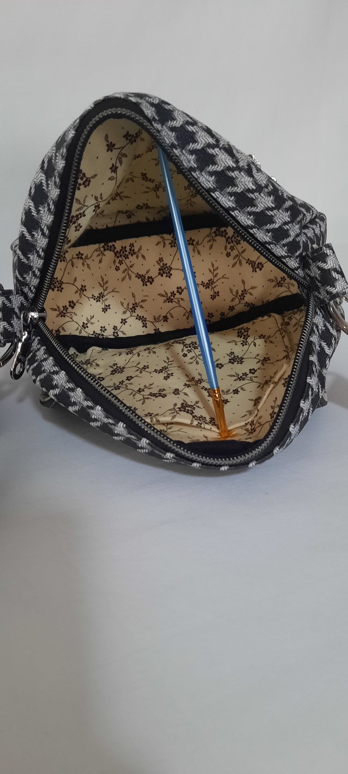 Small Crossbody Bag & Matching Wallet Set – Houndstooth