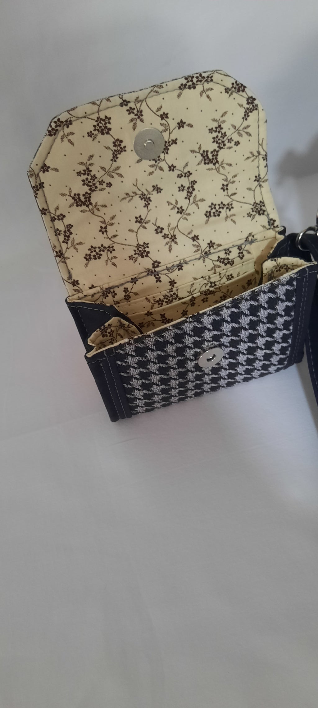 Small Crossbody Bag & Matching Wallet Set – Houndstooth