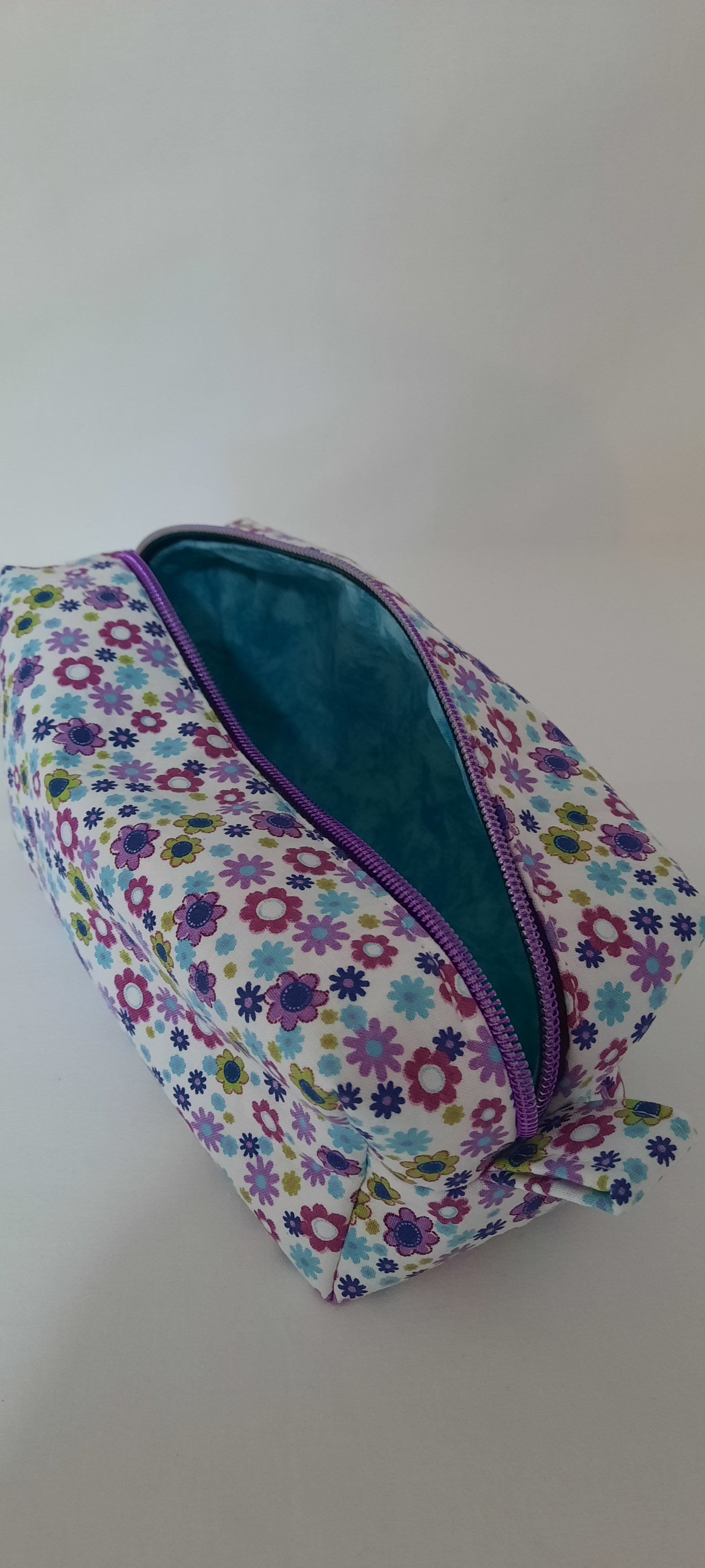 White Floral Cotton Cosmetic Bag – Purple & Green Zipper Pouch